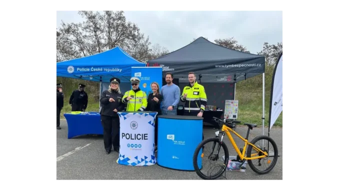 Přilba jako klíč k bezpečnosti seniorů na kole