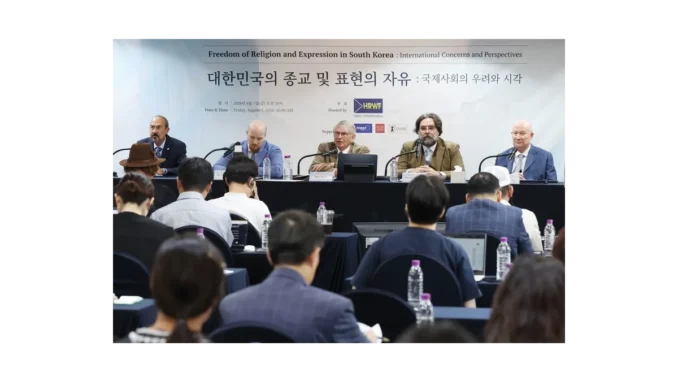 Shincheonji: Evropané žádají o propuštění Lee Man-heeho