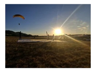 Petr Garbier triumfuje v paraglidingu na Velkém Javorníku