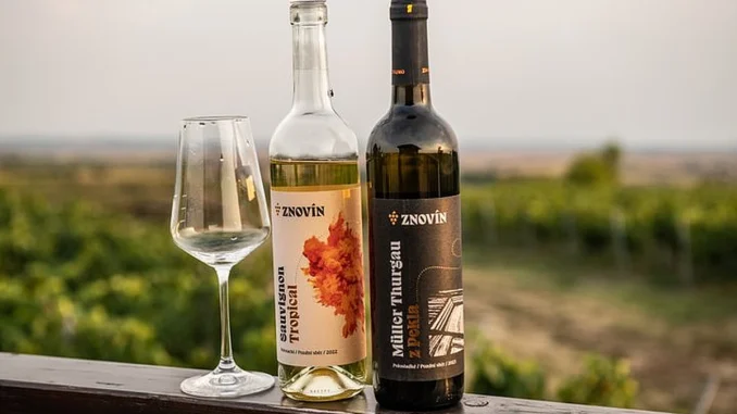 ZNOVÍN ZNOJMO a Vinařství LAHOFER